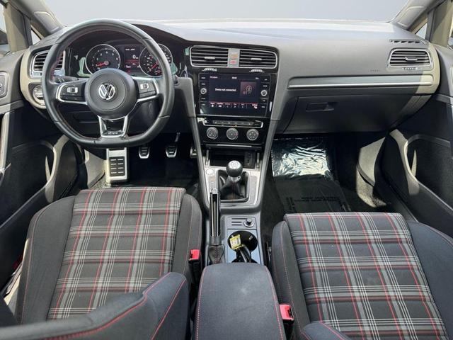 Photo of 2018 Pure White Volkswagen Golf GTI