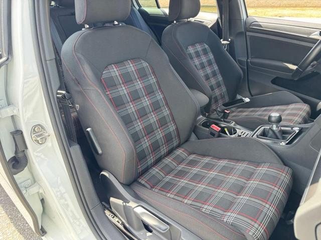 Photo of 2018 Pure White Volkswagen Golf GTI