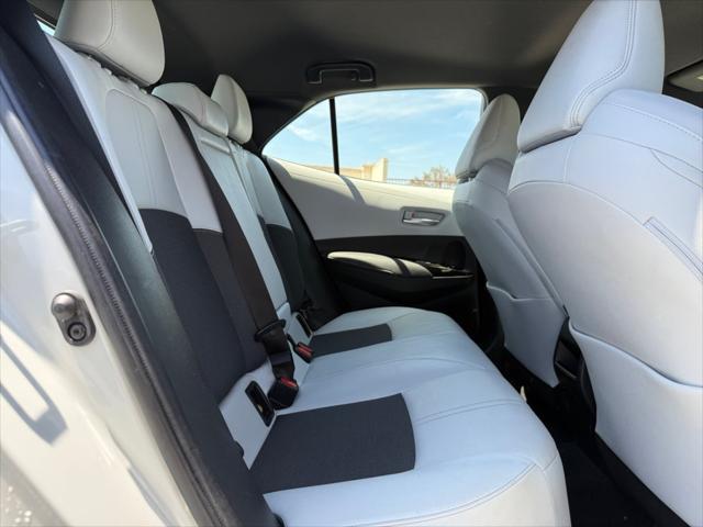 Photo of 2019 Blizzard Pearl Toyota Corolla