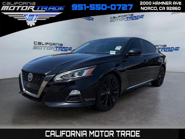Photo of 2020 Super Black Nissan Altima