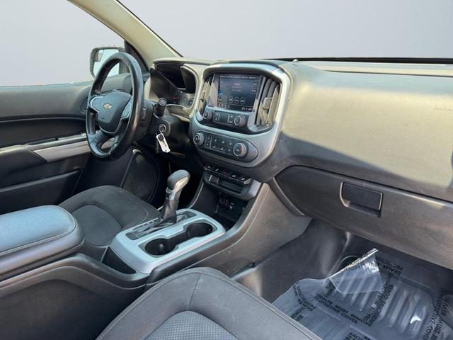 Photo of 2022 Summit White Chevrolet Colorado