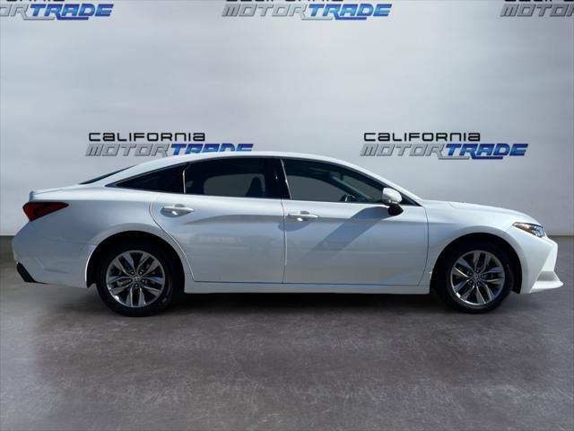 Photo of 2022 Wind Chill Pearl Toyota Avalon