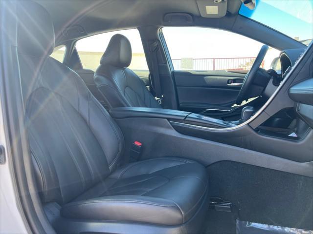 Photo of 2022 Wind Chill Pearl Toyota Avalon
