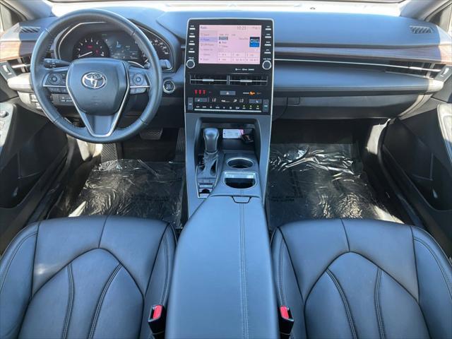 Photo of 2022 Wind Chill Pearl Toyota Avalon