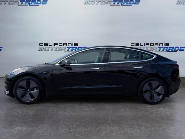 Photo of 2019 Solid Black Tesla Model 3