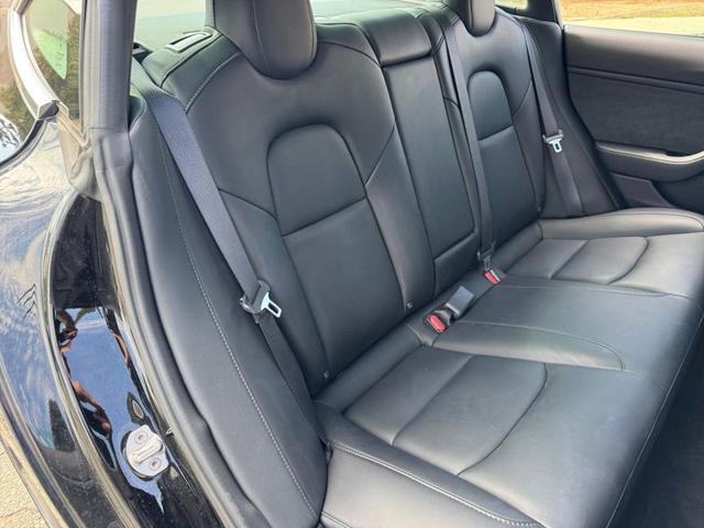 Photo of 2019 Solid Black Tesla Model 3
