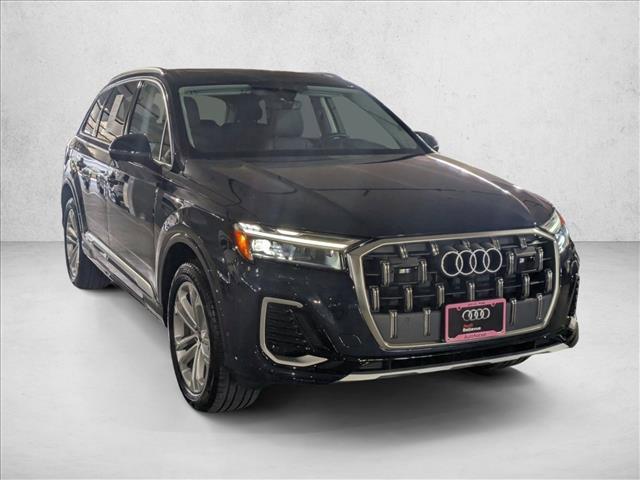 Photo of 2025 Waitomo Blue Metallic Audi Q7