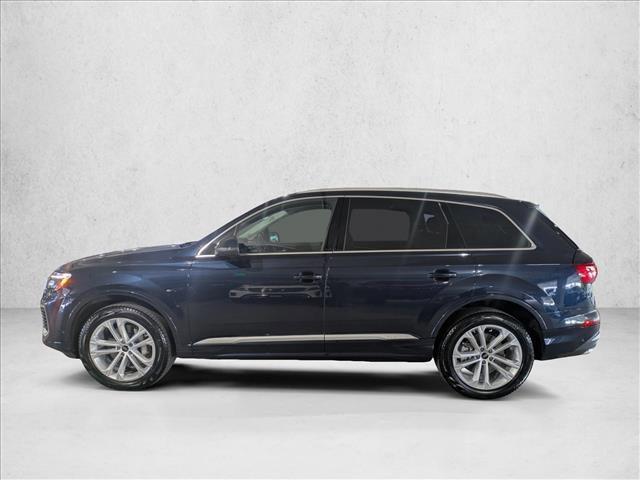 Photo of 2025 Waitomo Blue Metallic Audi Q7