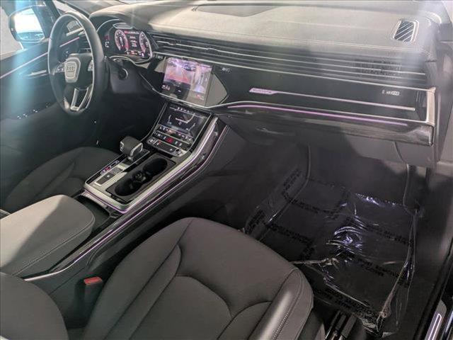 Photo of 2025 Waitomo Blue Metallic Audi Q7