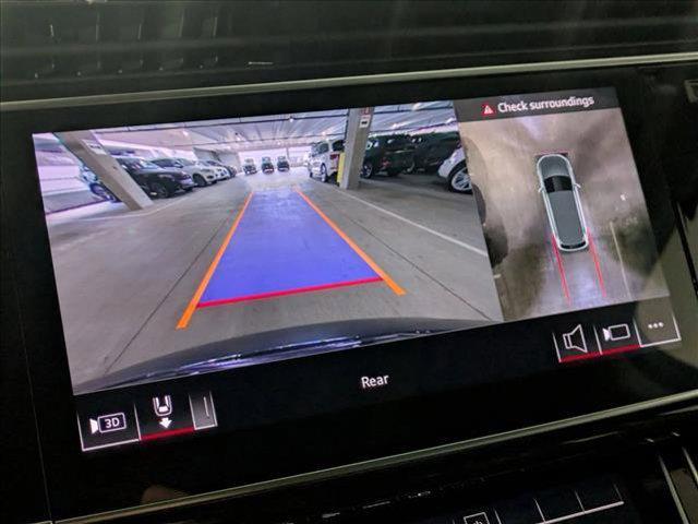 Photo of 2025 Waitomo Blue Metallic Audi Q7