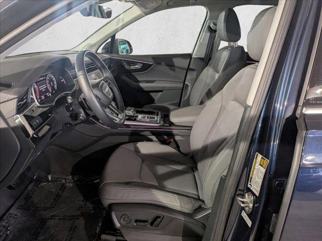 Photo of 2025 Waitomo Blue Metallic Audi Q7