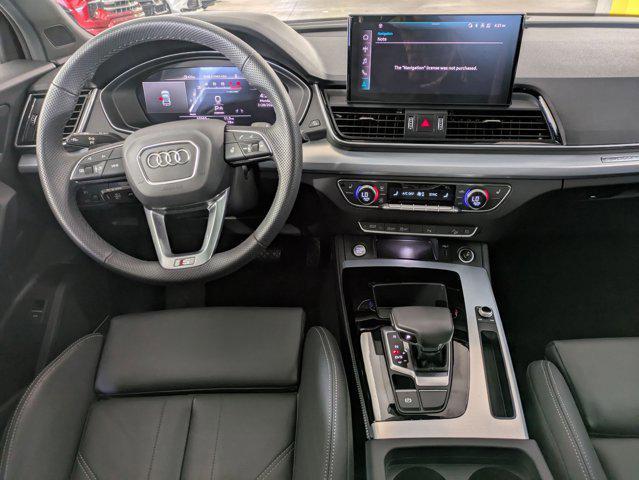 Photo of 2024 Daytona Gray Pearl Effect Audi Q5