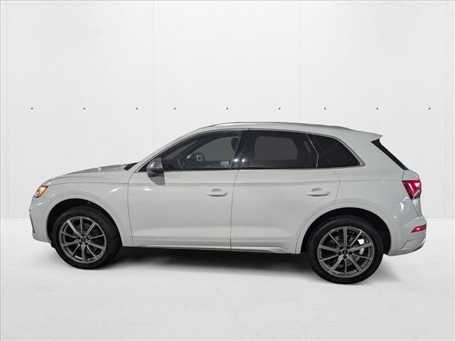 Photo of 2022 Glacier White Audi SQ5