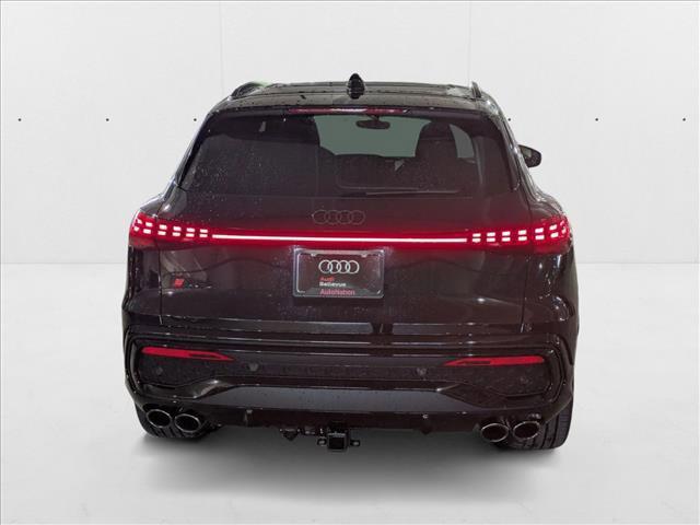 Photo of 2025 Mythos Black Metallic Audi SQ5