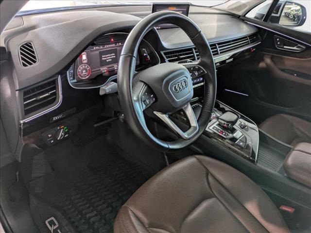 Photo of 2019 Glacier White Metallic Audi Q7