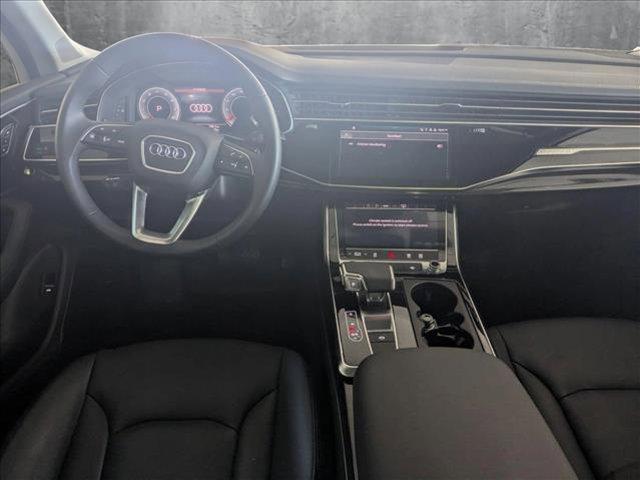 Photo of 2023 Mythos Black Metallic Audi Q7