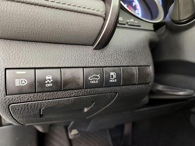 Photo of 2023 White Toyota Camry