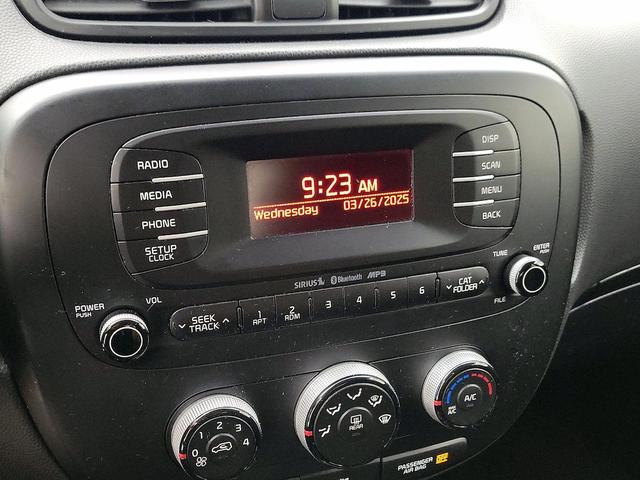 Photo of 2015 Green Kia Soul