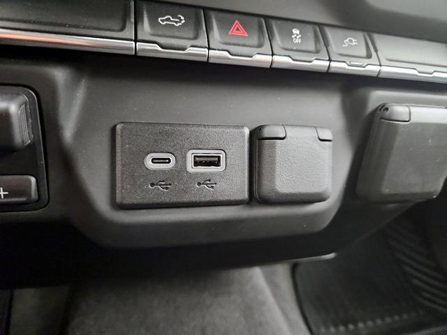 Photo of 2023 White Chevrolet Silverado 2500