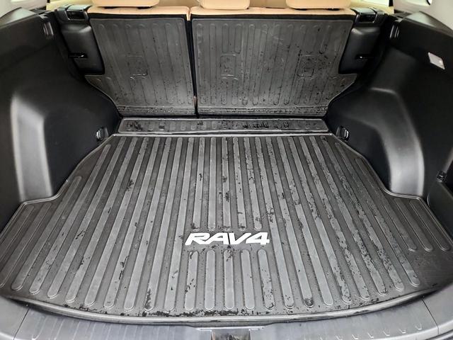 Photo of 2020 Blue Toyota RAV4