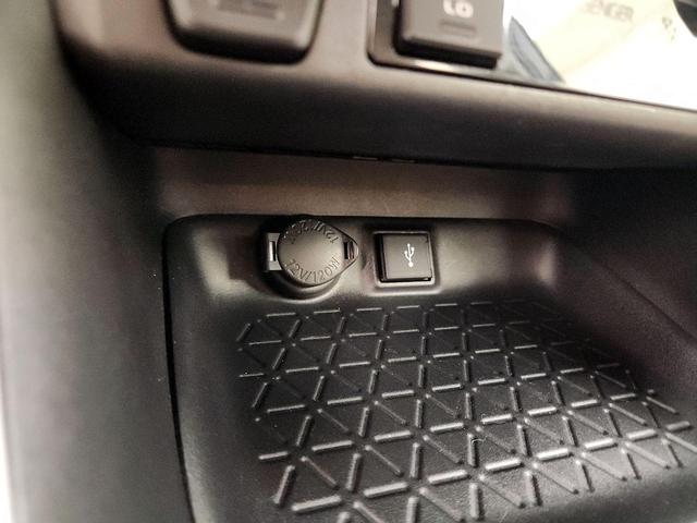 Photo of 2020 Blue Toyota RAV4