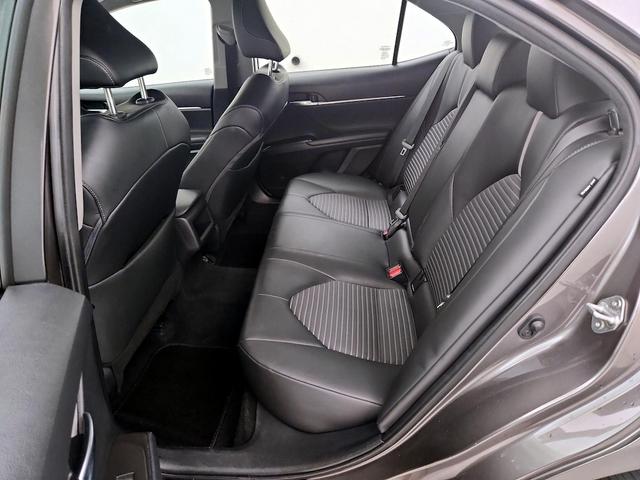 Photo of 2022 Gray Toyota Camry