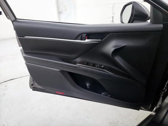 Photo of 2022 Gray Toyota Camry