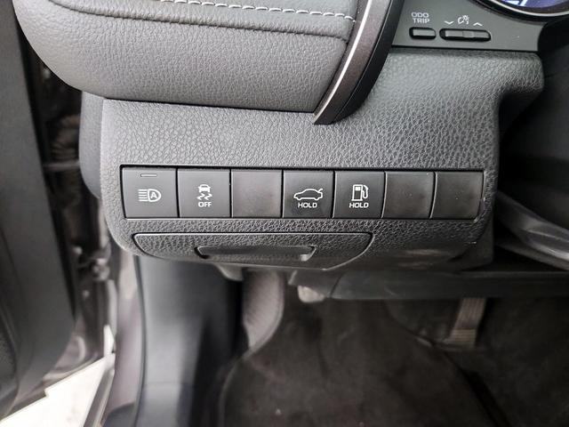 Photo of 2022 Gray Toyota Camry