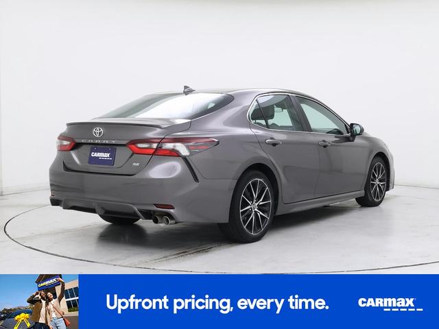 Photo of 2022 Gray Toyota Camry