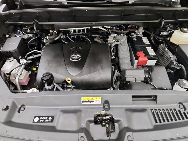 Photo of 2022 Black Toyota Highlander