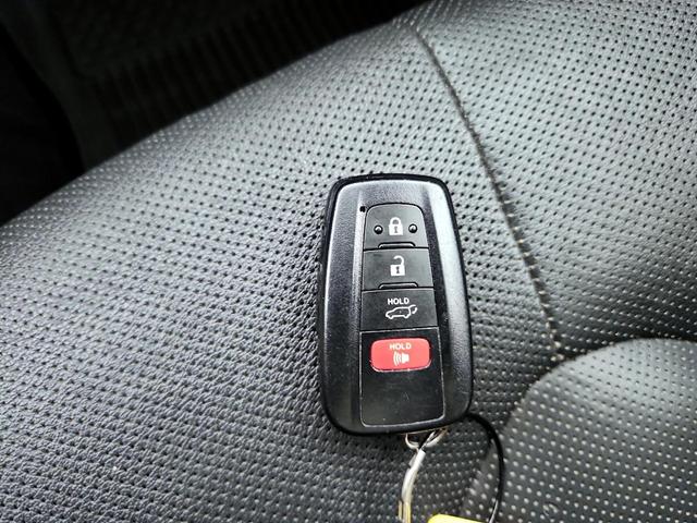 Photo of 2022 Black Toyota Highlander