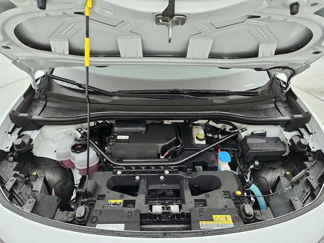 Photo of 2022 White Volkswagen ID.4