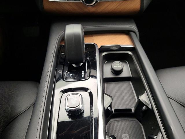 Photo of 2024 Gray Volvo XC90