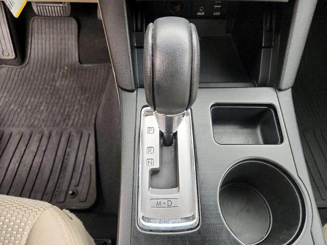 Photo of 2015 White Subaru Outback