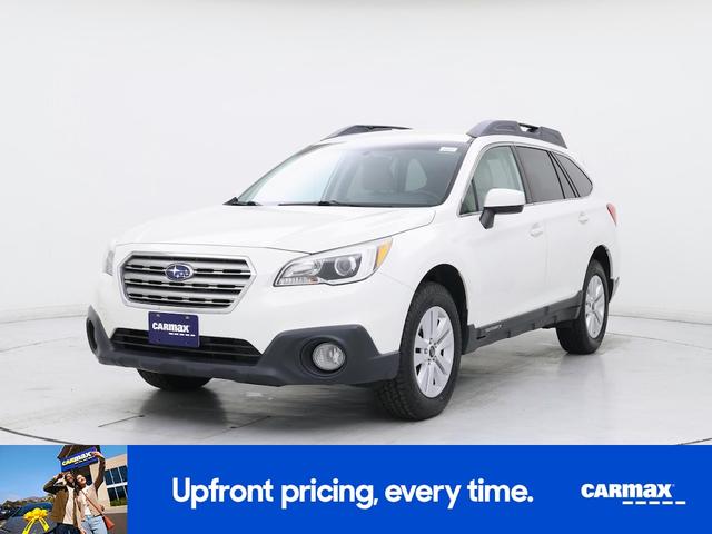 Photo of 2015 White Subaru Outback