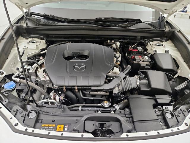 Photo of 2023 White Mazda CX-30