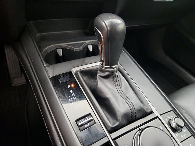 Photo of 2023 White Mazda CX-30