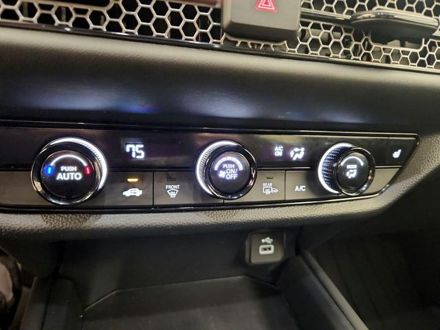 Photo of 2023 Red Honda HR-V