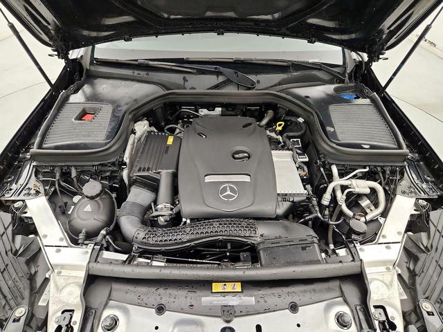 Photo of 2018 Black Mercedes-Benz GLC 300