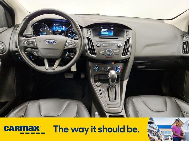 Photo of 2016 White Ford Focus