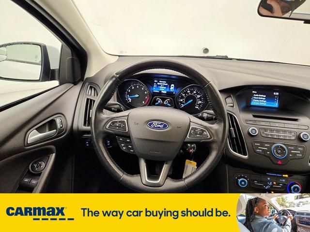 Photo of 2016 White Ford Focus