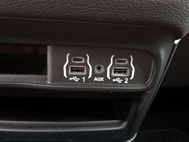 Photo of 2021 Gray Chrysler Pacifica