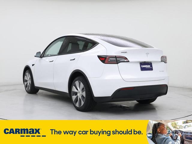 Photo of 2022 White Tesla Model Y