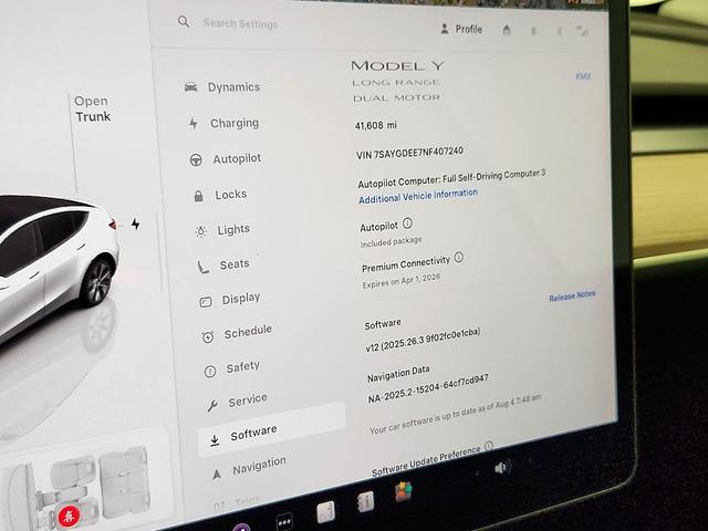 Photo of 2022 White Tesla Model Y