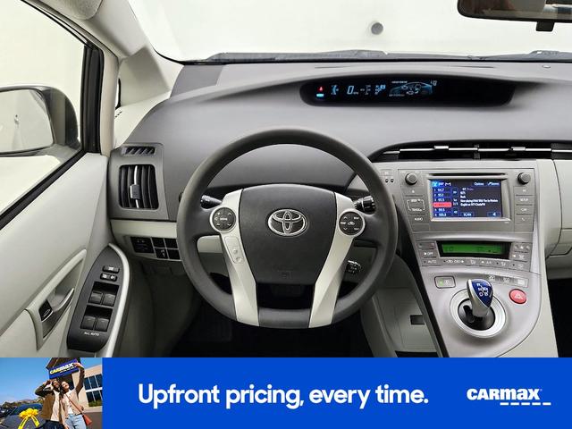 Photo of 2015 Silver Toyota Prius