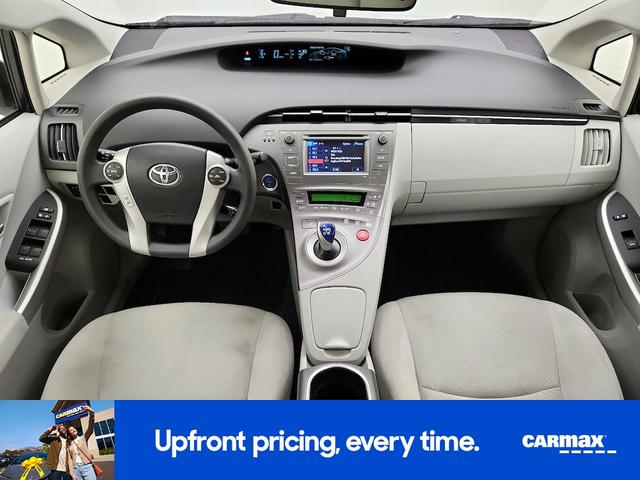 Photo of 2015 Silver Toyota Prius