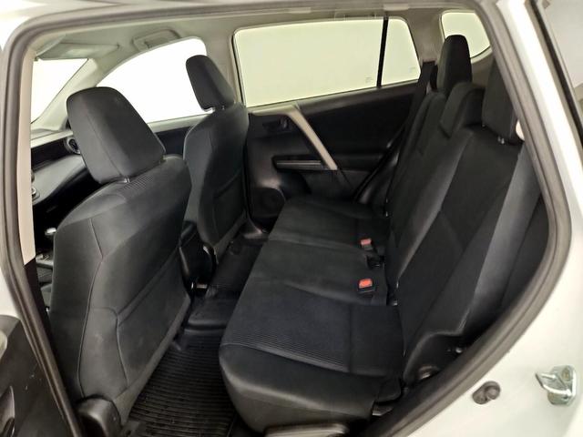 Photo of 2017 White Toyota RAV4