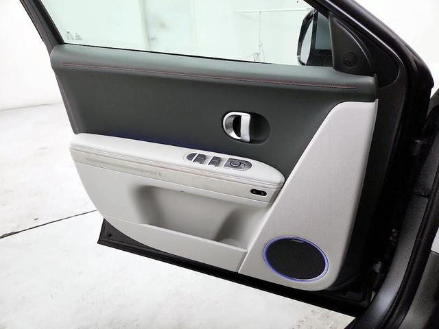Photo of 2023 Silver Hyundai IONIQ 5