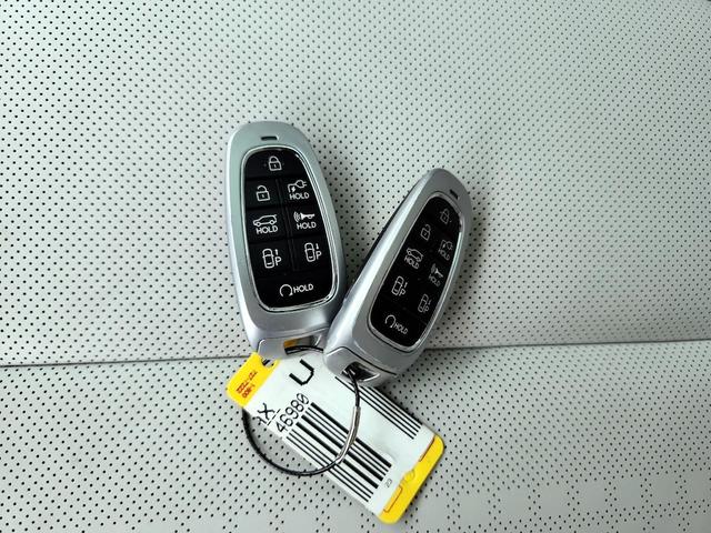 Photo of 2023 Silver Hyundai IONIQ 5