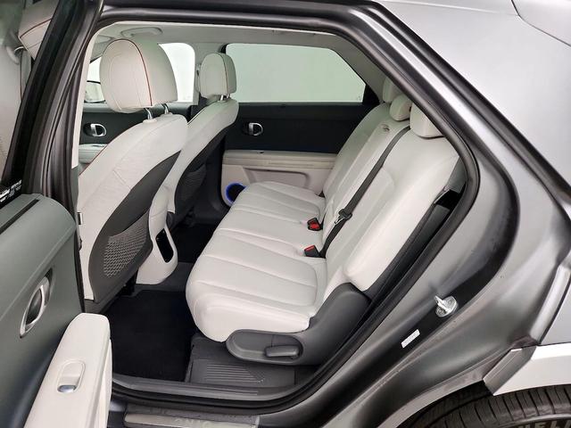 Photo of 2023 Silver Hyundai IONIQ 5